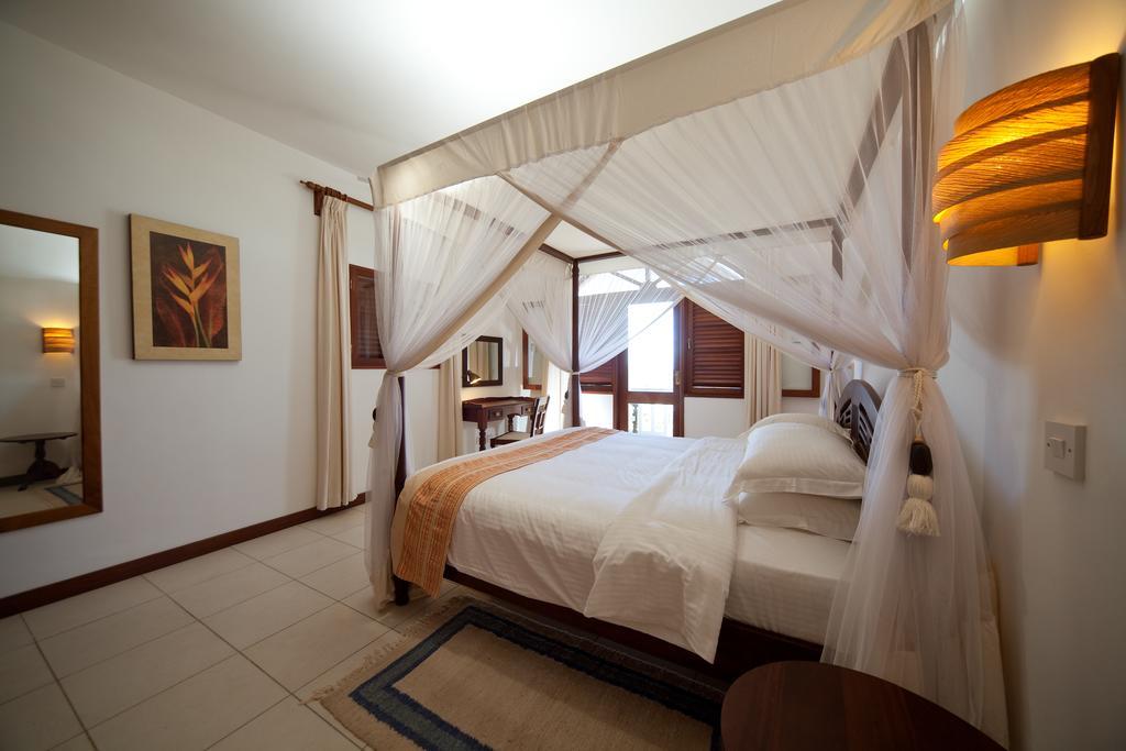 Lantana Galu Beach Diani Beach Bilik gambar