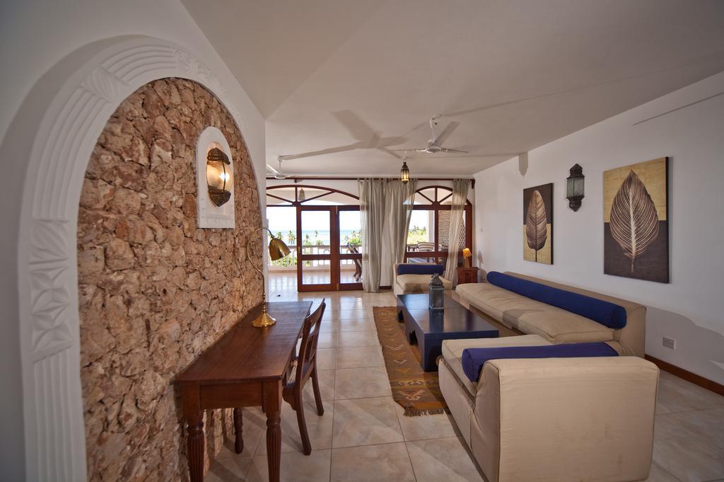 Lantana Galu Beach Diani Beach Bilik gambar