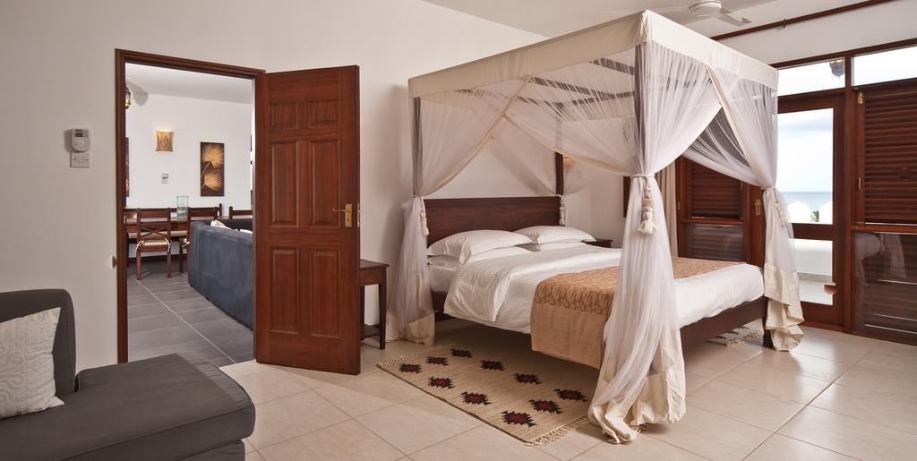 Lantana Galu Beach Diani Beach Bilik gambar