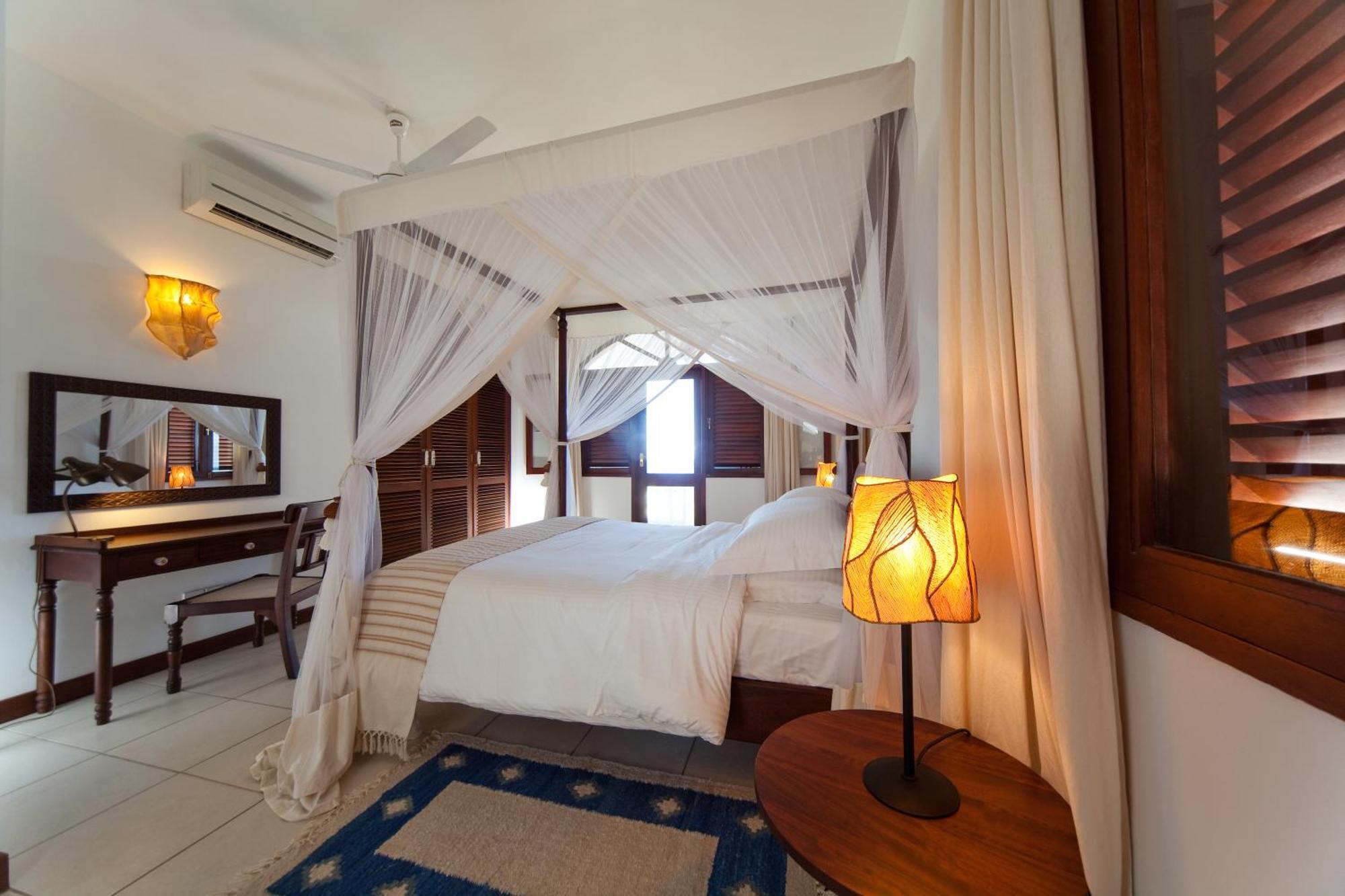 Lantana Galu Beach Diani Beach Bilik gambar